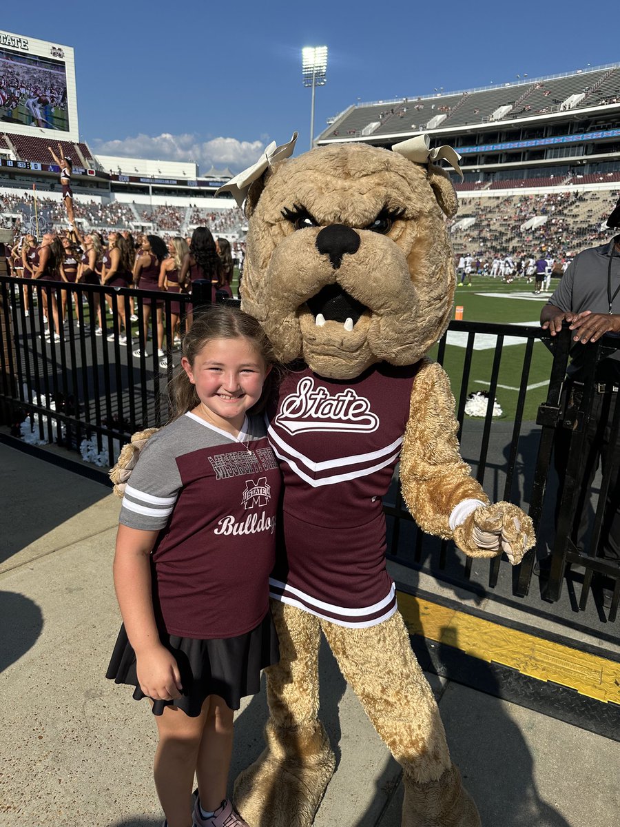 psaylors13's tweet photo. #HailState Go Dawgs!!! https://t.co/9sMTS42XK7