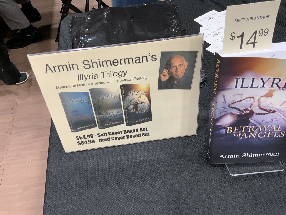 Armin is in his element at the Arkansas Comic Con!

Come on by and see his fantastic ILLYRIA series, get a selfie, or an autographed headshot of one of is numerous characters!