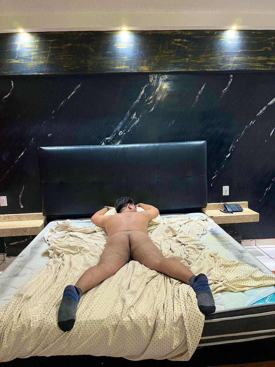 Como empecé 🆚 como terminé ayer en una lucha riquísima que tuve 😈 ¿quieren ver cómo paso esto? 💦 vayan suscribiéndose para que sean los primeros en ver la lucha por aquí 
➡️ view.wf/Agustin3103 #wrestling #gay #muscles #submision