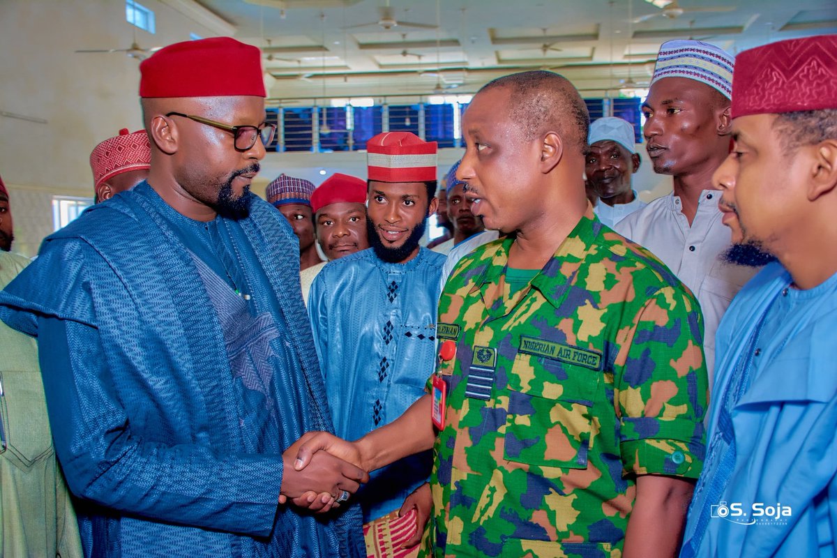 Yesterday, after Jumu’ah prayers, I officially handed over an Islamiyya School I built at the Air Force Base Kano to the Commandant of the Base.

The officers expressed joy and appreciation for this gesture and offered prayers for continued success.

~MBS