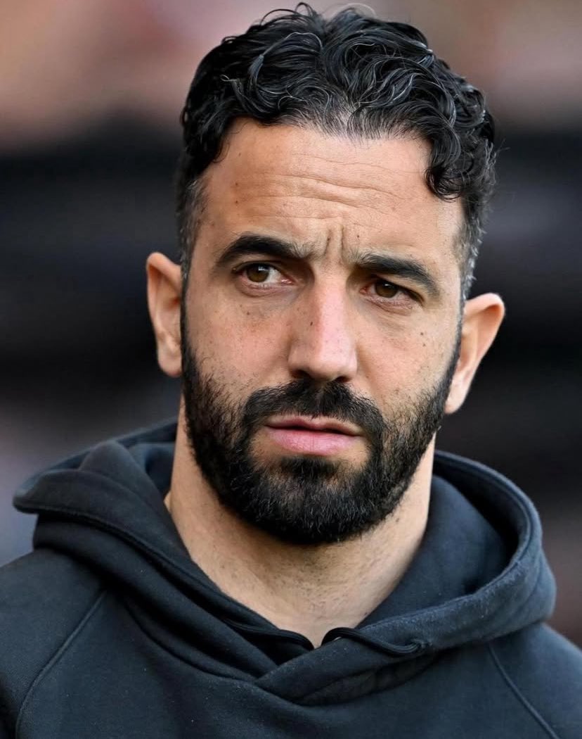 Utdtruthful's tweet image. 🚨🗣️ Amorim on Mainoo not being a starter in the Premier League:
"Sometimes, it's a coach's opinion. I remembered Vitinha wasn't playing for Wolves, and now, maybe he is the best midfielder in the world.
The way I play is completely different from the previous manager.
I…