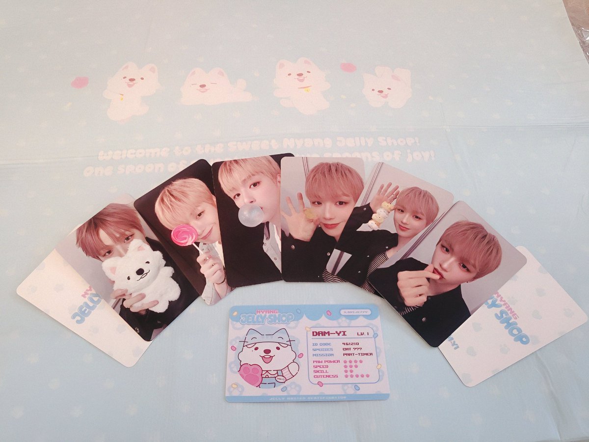 kangdaniel_com's tweet photo. Omg finally received the official #DAMYI merch 🙌  what a perfect timing as I will be attending Daniel's LA & San Jose concerts next week 🩷 these cuties will too🐶🐱

Super adorable and very well-made!! 🍭 hope everyone was able to get some! 

Special thanks to 녜리사랑님 😘😘

@DAMYI_officialx 
@kd_officialx 
#강다니엘 #KANGDANIEL