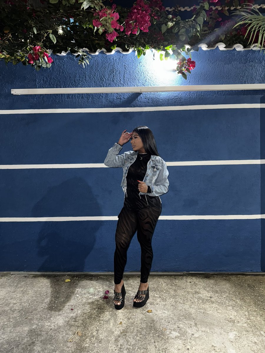 KeziaCarvalhoo's tweet photo. 🫰🏽 https://t.co/rsMa7TT9X4