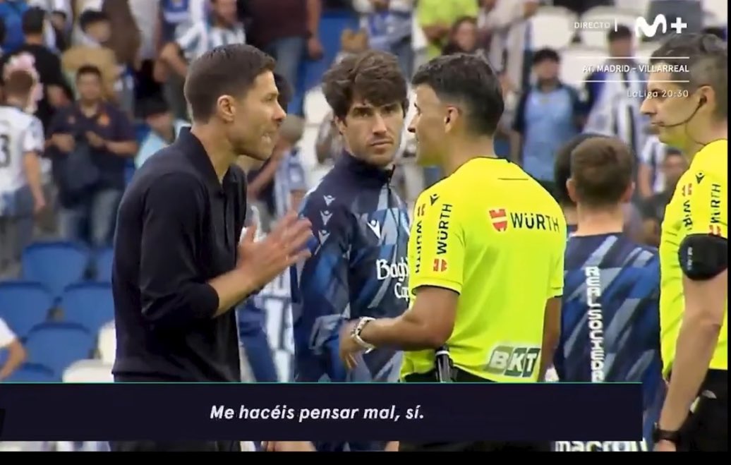 Esto es una humillación mucho más grande que insultarle o agredirle.

"Eres un Corrupto y lo sabes" y encima se lo dice de tal forma elegante que nadie le puede sancionar.

Es la imagen de los últimos años

Un estilo diferente a Mou pero Puritito Joselianismo