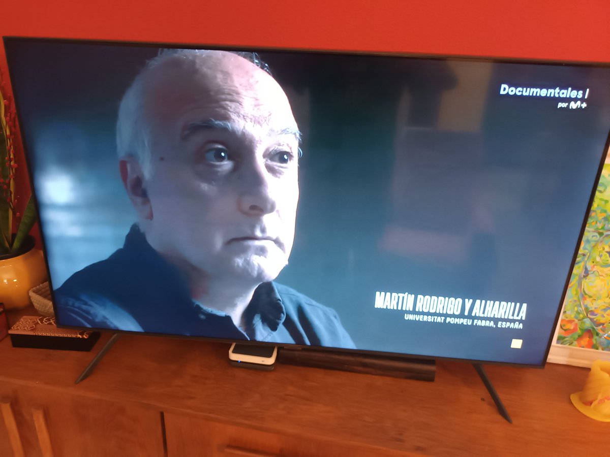 A quienes tengáis Movistar+ os recomiendo vivamente que veáis La Maldición del Azúcar, un impresionante y ambicioso documental de gran calidad. Me siento feliz de haber participado, aportando mi granito de arena.