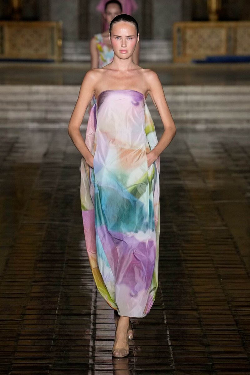 kendam_com's tweet image. Prabal Gurung Spring Summer 2026 collection fashion show at New York Fashion Week SS26 (September 13, 2025) kendam.com/news/fashion-s…

#PrabalGurung #SS26 #Runway #NewYork #FashionWeek #NYFW #Kendam