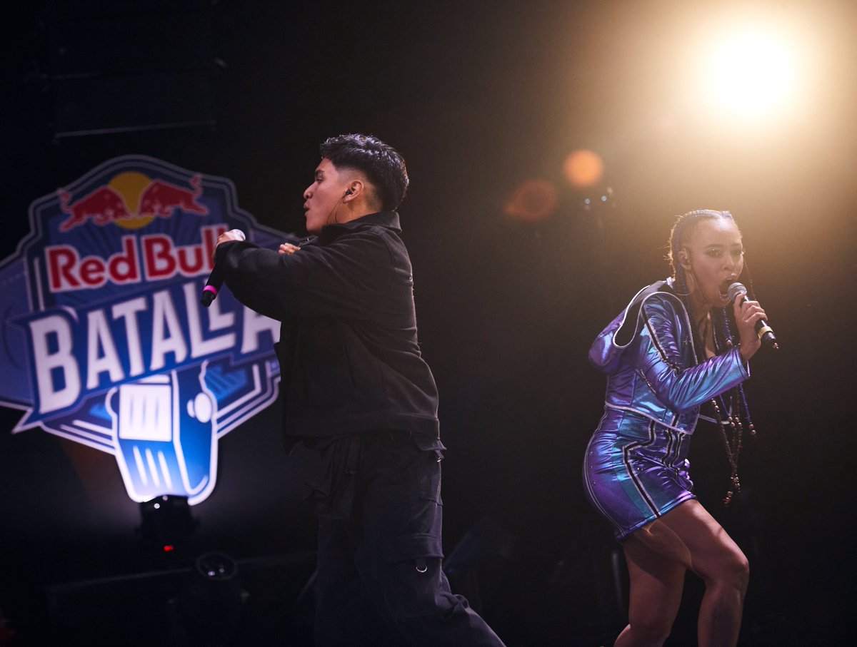 Hace exactamente un año estuve viviendo la Nacional de Perú en el escenario. Toda la buena vibra a mis compañeros y participantes de este año❤️ <a href="/redbullbatalla/">Red Bull Batalla</a>