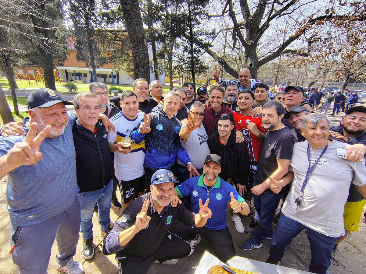 Argentina está mal. Milei es el responsable con sus políticas que en estos dos años estemos todos peor. 

Este es un Gobierno que solamente ha beneficiado a los multimillonarios del país y ha puesto toda la carga sobre los hombros de los trabajadores y de la clase media.

Con