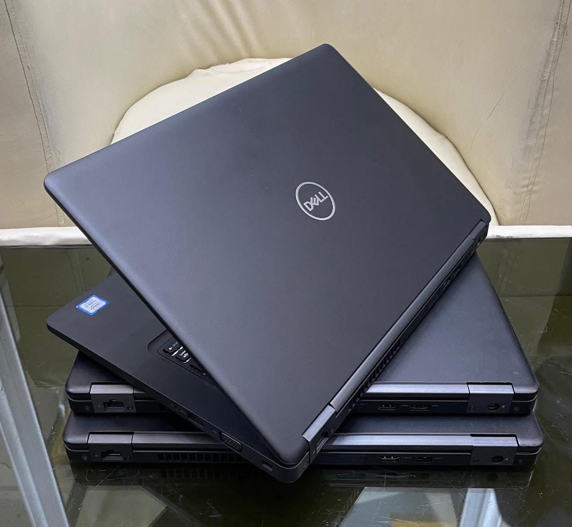 PlaceSama's tweet photo. #Prix: 💵 140.000FCFA
#Dell Latitude 5490 équipé d’un processeur Intel Core i5 de 8ᵉ génération, d’un disque SSD #256Go , Ram #8Go et d’un clavier rétroéclairé :
Processeur
Intel Core i5-8250U (1,6GHz turbo booste 3.4GHz)
👉Ram #8Go DDR4 2400 MHz (extensible jusqu’à 32 Go) https://t.co/QO61ZCdTi2