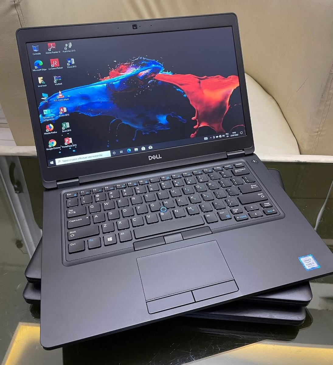 PlaceSama's tweet photo. #Prix: 💵 140.000FCFA
#Dell Latitude 5490 équipé d’un processeur Intel Core i5 de 8ᵉ génération, d’un disque SSD #256Go , Ram #8Go et d’un clavier rétroéclairé :
Processeur
Intel Core i5-8250U (1,6GHz turbo booste 3.4GHz)
👉Ram #8Go DDR4 2400 MHz (extensible jusqu’à 32 Go) https://t.co/QO61ZCdTi2