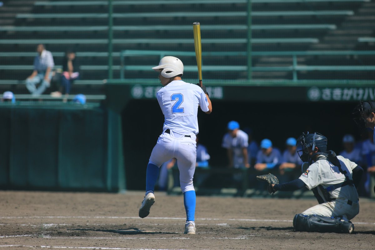 sisinji's tweet image. 第77回秋季東北地区高等学校野球秋田県大会   
さきがけ八橋球場            
秋田工業高校対秋田南高校     

秋田工業高校　　    

小玉　暖人  (2年　泉中学校）
白鳥　旺汰（2年　城南中学校）

 #質実剛健 
#金砂ブルー