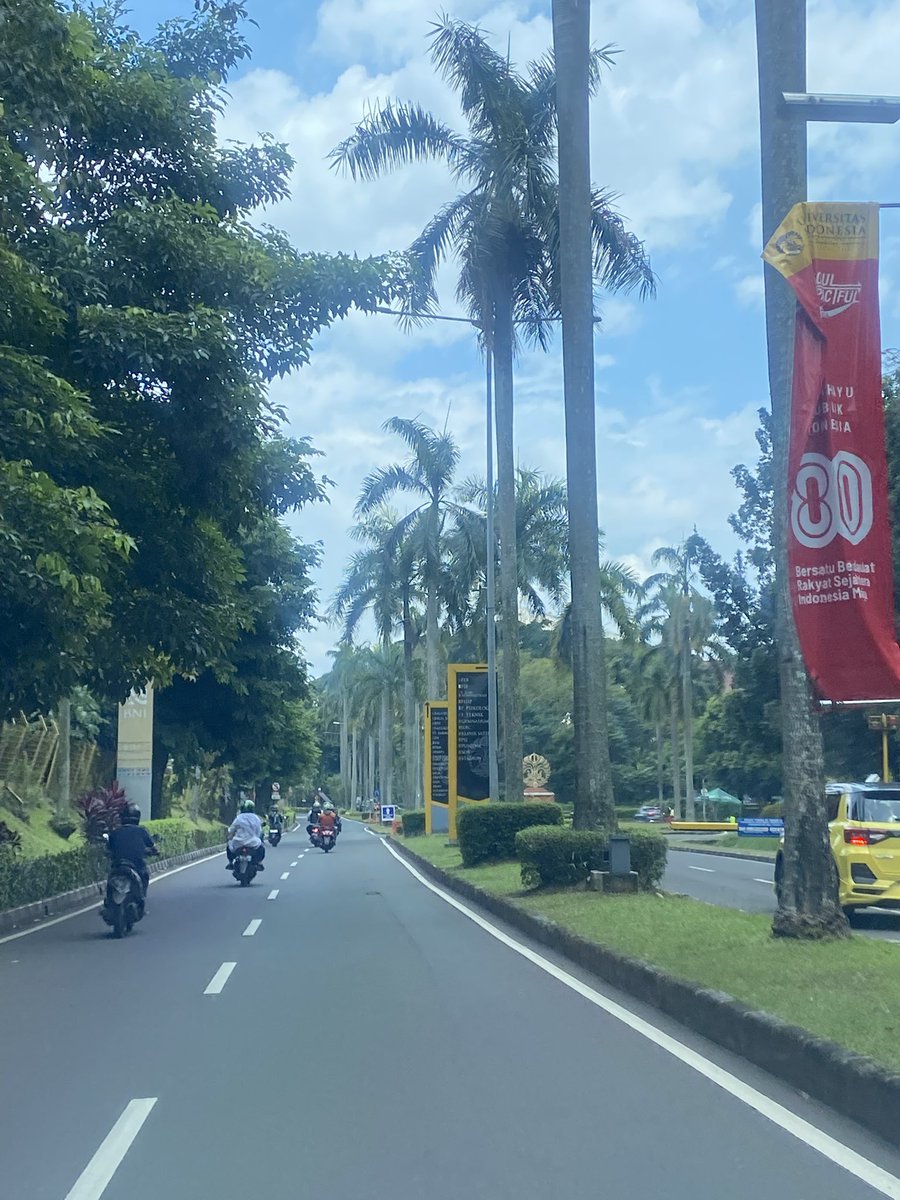 tris777ezza's tweet image. dari yg maksi di uwiw jadi ngethrift brg 🤧