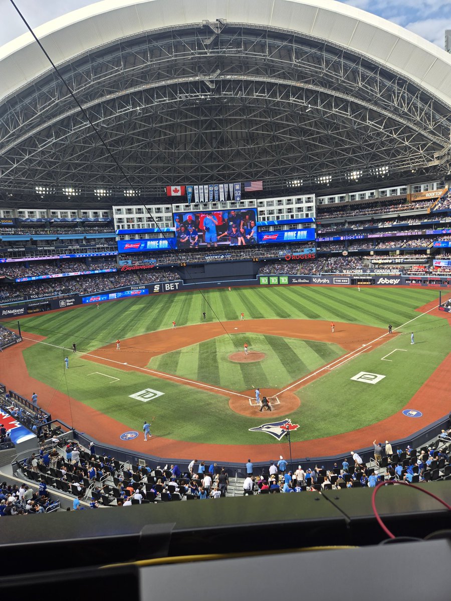 Great to be in the Official Scorer's seat today for #Jays. Wild finish, 45th comeback win of season for Toronto. Looking like there may be some October baseball here - although not over yet by any stretch. ❤️⚾️
