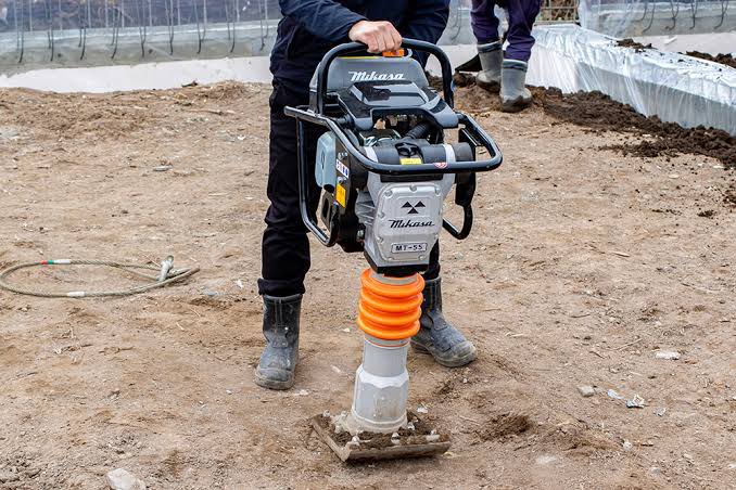 鎌倉のかこみちゃんです。ｵﾊﾟｰｲが少し大きくなってきたみたいです。そしたら1キロ太ってました。ｵﾊﾟｰｲだけでなくお腹もきつい。こんなﾃﾞﾌﾞでも抱けますか。騎乗位したらﾗﾝﾏｰみたいになります。転圧しちゃうぞ