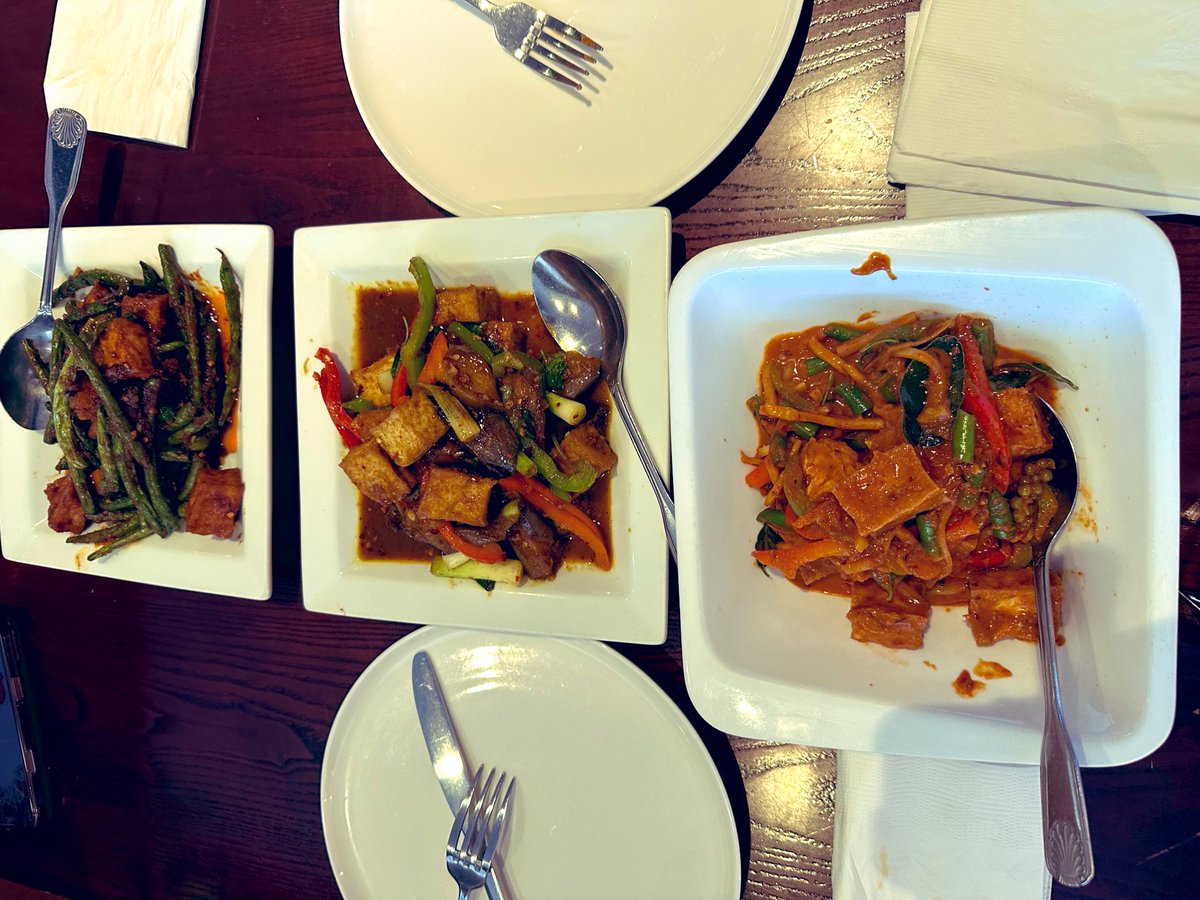 basharatw's tweet image. Gorgeous late summer afternoon! Autumn 🍂 weather all around us! 🇺🇸