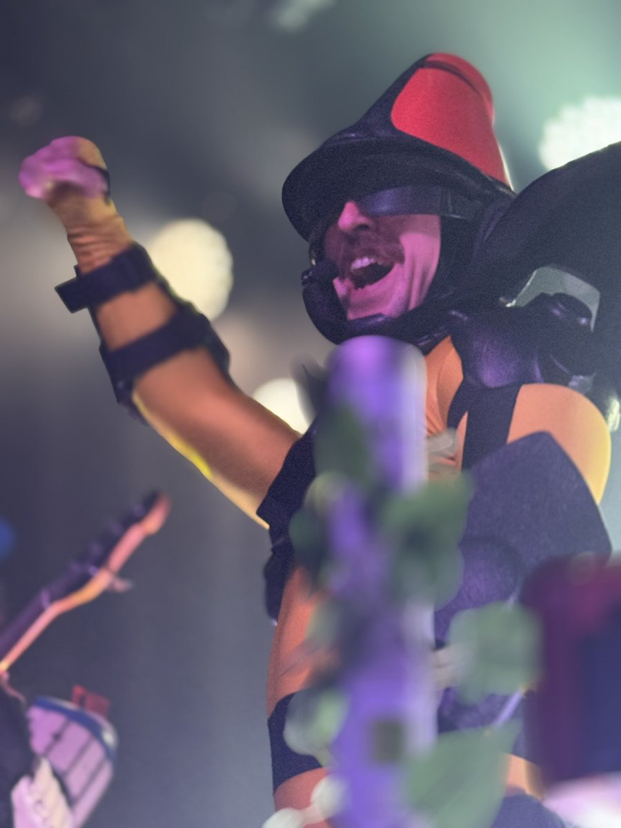 bitterbatwingz's tweet photo. Hey @TWRPband, we loved you guys so much in Los Angeles last night that we wanna ask if you do weddings. 😂💍#twrpband #twrp #engaged #twrpla https://t.co/jklLNqBbZJ