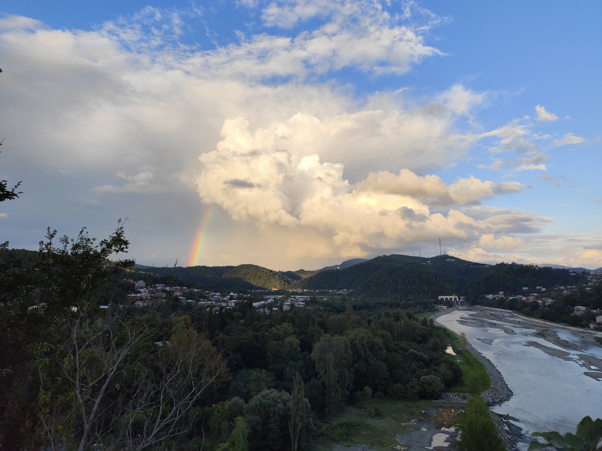 Срочно в номер! ЛГБТК+ дракон облучает Сакартвело гей-лучами!