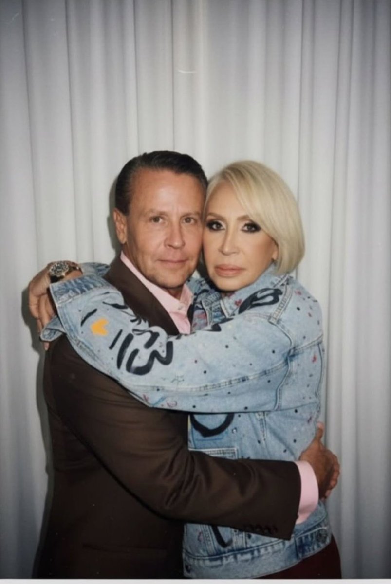 Si, la amo, y que pinches culeros envidiosos, han de decir que es IA pero no. #LauraBozzo #Goldenboy #AdameTeam #Adamelovers #AdameTio ✊✊✊✊