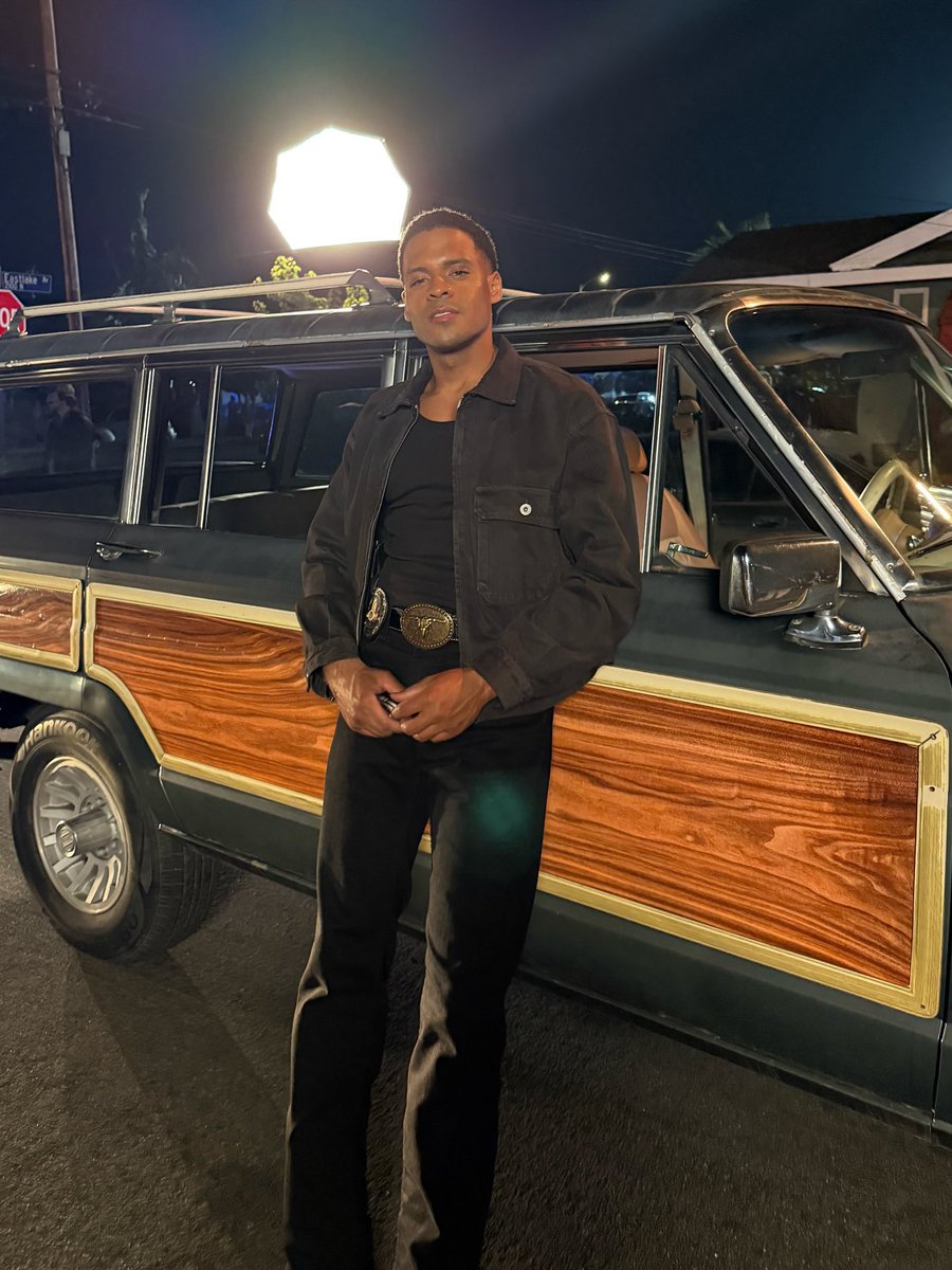 Deric Simons Rapper 📸| Deric posted some behind the scenes of The Rookie on his instagram