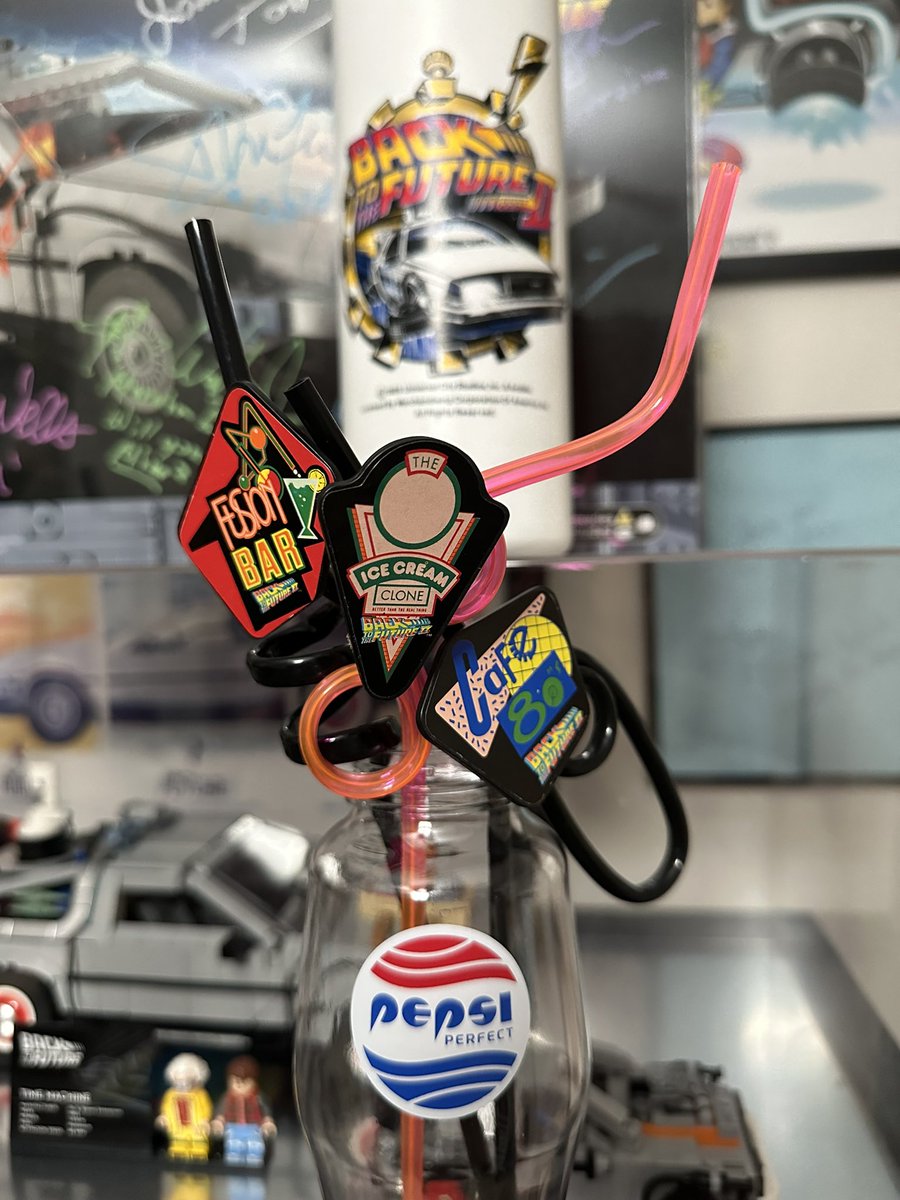 collectbttf's tweet photo. Whether it’s a Pepsi Perfect or a milk… chocolate, these twisty straws released by Applause in 1989 as part of the promotion of Back to the Future Part II are the perfect way to enjoy your favorite beverage.

#backtothefuture #bttf #delorean #timemachine #hoverboard #outatime https://t.co/RkwLlfZf6S