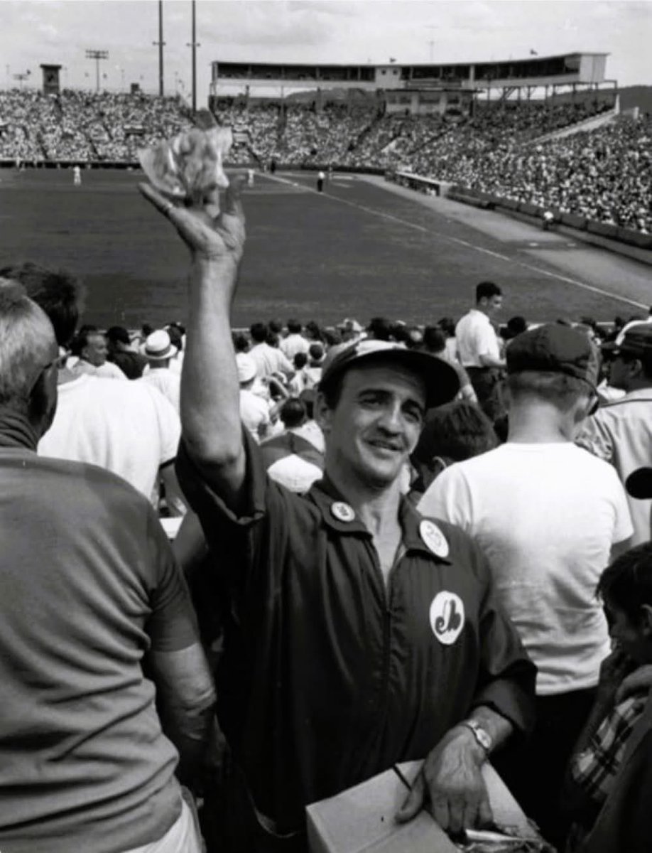 Montreal_Expos's tweet photo. Peanuts! 🥜 https://t.co/aiKH19ZF2Q