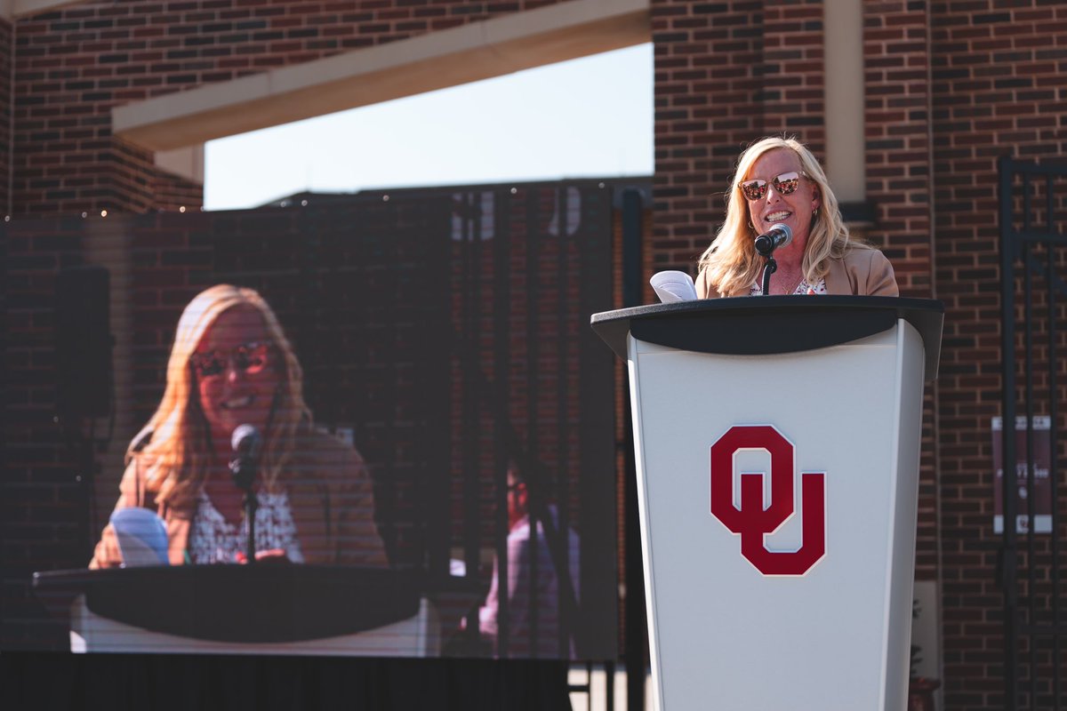 Rewinding to a year ago today ⏪

historic day honoring Coach Gasso 🐐