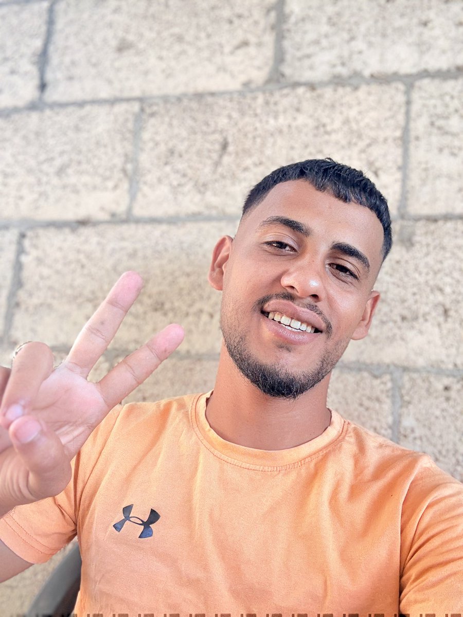 Are you with us ?!
All you have to do is repost this, it takes maximum 1 second to do it !!

Comment with 🇵🇸🍉 or even a dot to help us evacuate to the southern of gaza.
I’ll pin this post, so prove that you were here someday and you stood with my family

gofundme.com/f/help-muhamma…