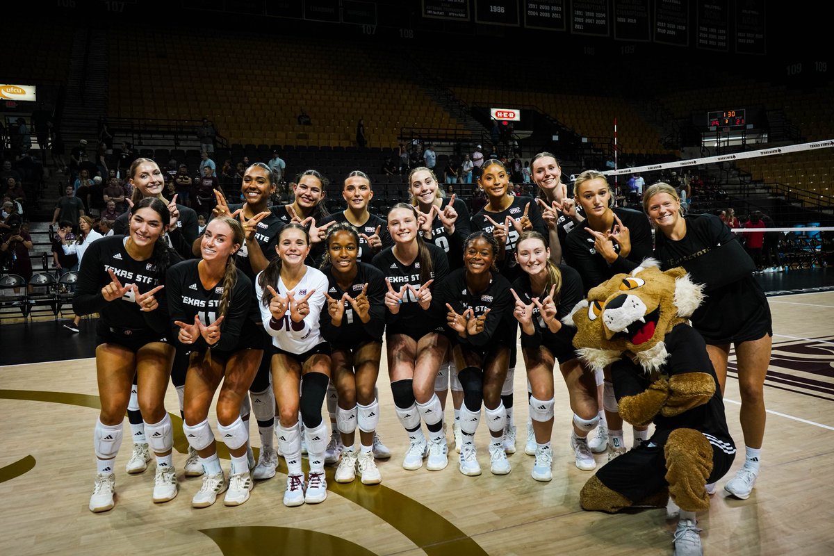 Great afternoon in Strahan Arena 😼