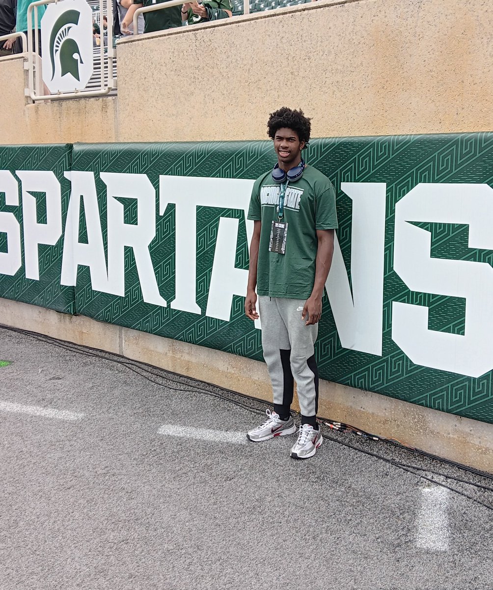 Thanks, <a href="/michiganstateu/">MSU</a>, for a great Game Day visit. Really, I enjoyed the game. Great energy fans are great and had a great conversation with <a href="/DLCoachLegi/">Legi Suiaunoa</a> #GoGreen #Spartans