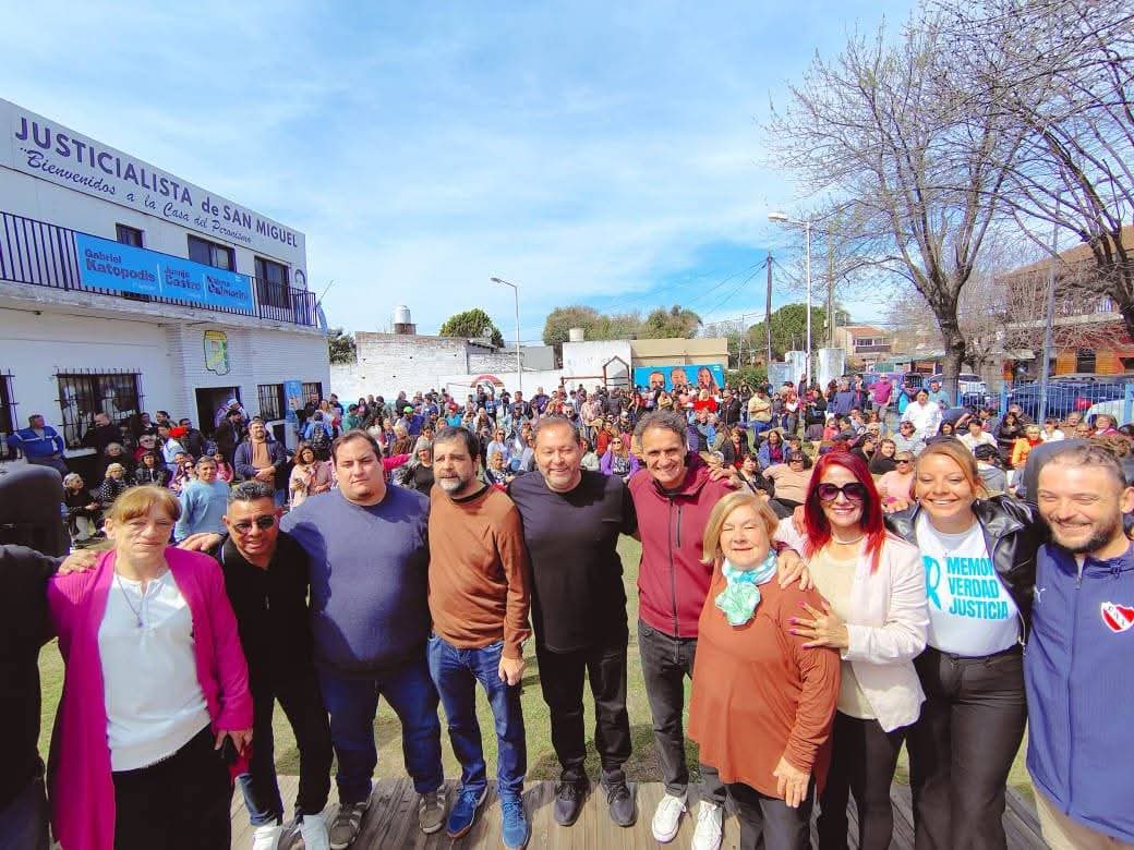 Partido Justicialista San Miguel 🇦🇷

Hoy recibimos al compañero <a href="/gkatopodis/">Gabriel Katopodis</a> junto a los militantes de Fuerza Patria San Miguel.

Este encuentro simboliza la unidad y el compromiso de seguir trabajando juntos por la transformación que queremos para nuestra provincia y San Miguel.