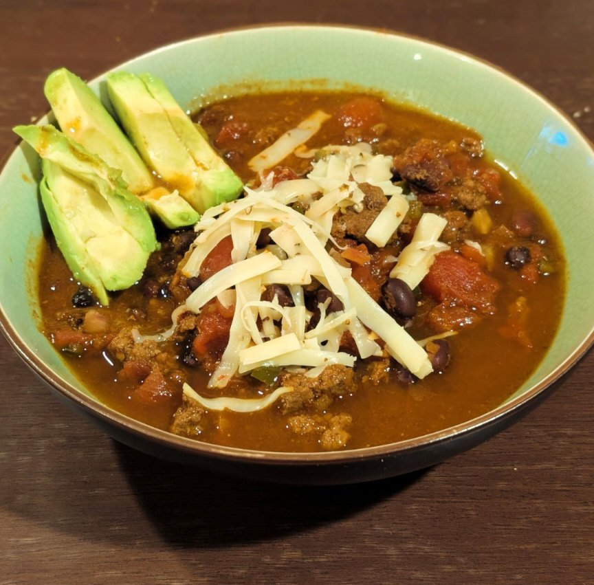 Phoenix0317's tweet image. Poblano Pepper and Black Bean Chili topped with Habenro Cheddar 🌶️ #chili #spicy #chefathome #cheflife #chefmode #homecooking #homechef #mykitchen #myhappyplace #tasty #goodeats #foodie #foodgeek