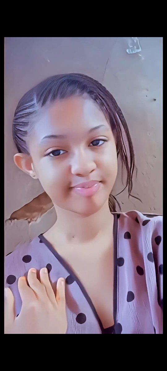 ___afsha's tweet photo. Am 17 can you and I date???? https://t.co/5NisCIvLJn