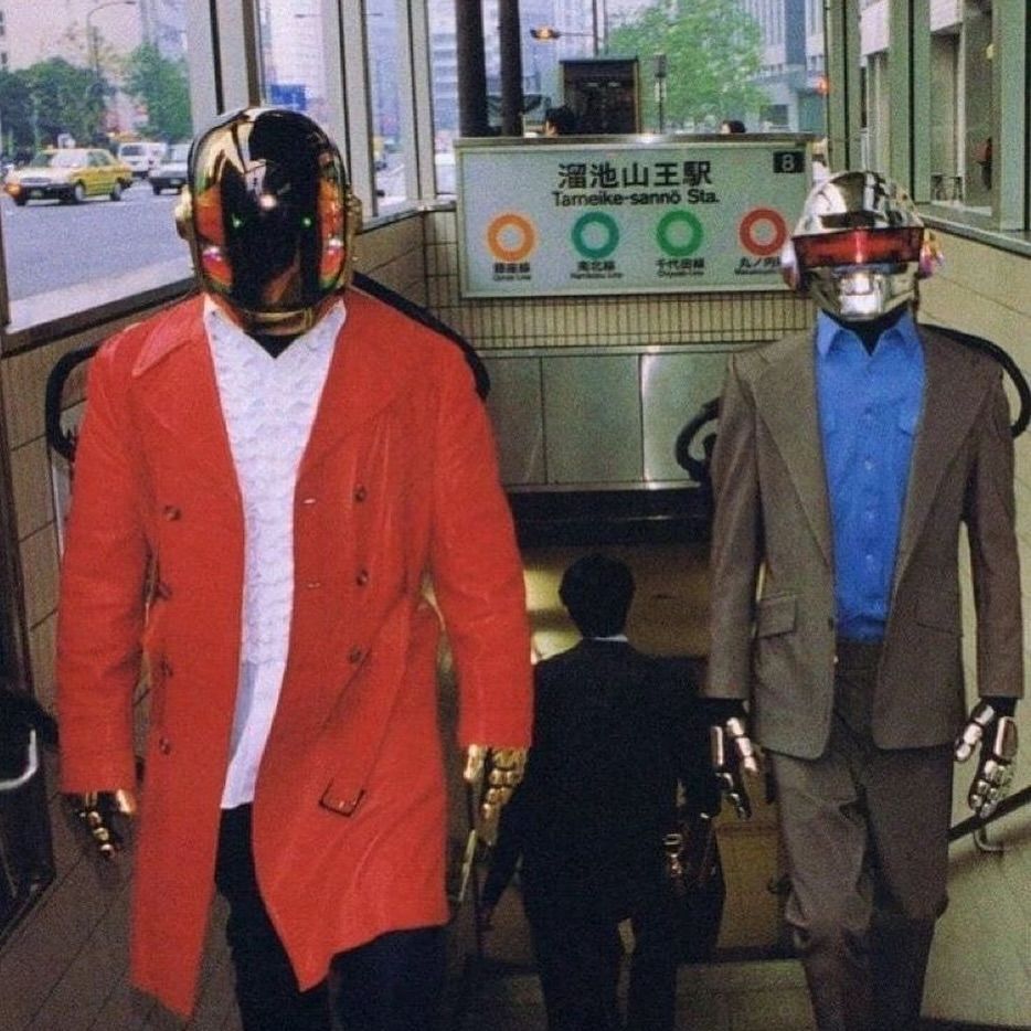 rogue's tweet photo. Daft Punk 🤖🎧 https://t.co/Y3022ZVb8x