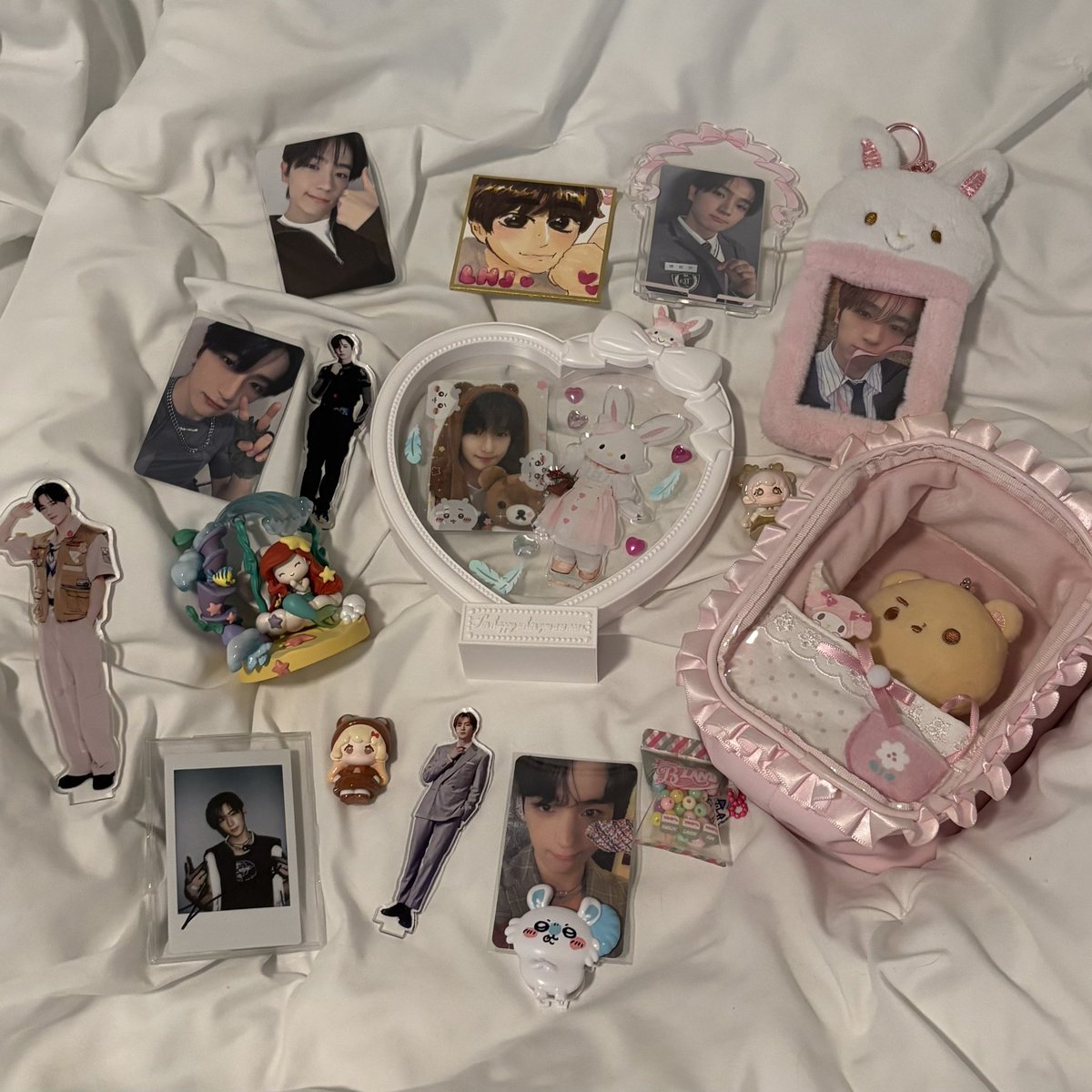 hyunjoshi's tweet photo. #์ฌํ์ด์_์ฌ๋์_ํ์ฌ์งํํ
#OURPRESENTDAY
happy birthday to my favorite birthday twinโค๏ธmay we both thrive forever https://t.co/npZ5AGWZ0s