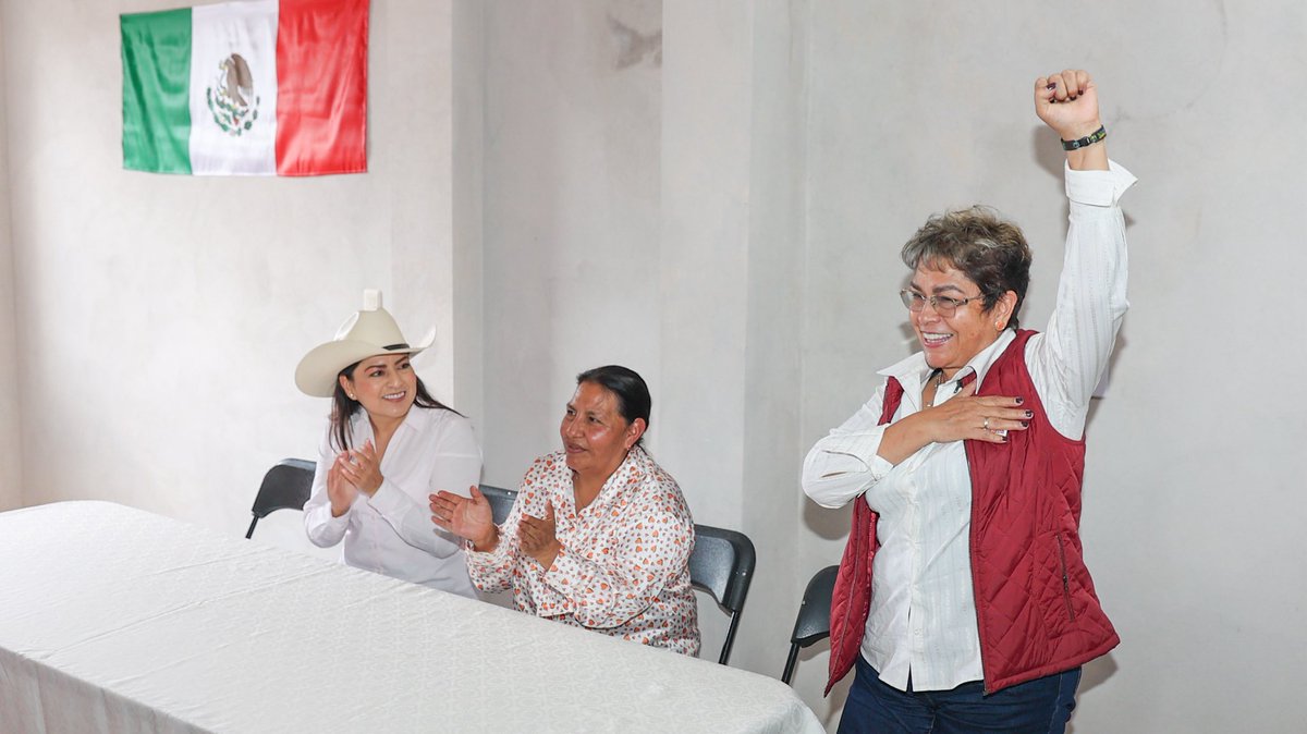 VivancoEloisa's tweet image. 🔥 En Libres nos reunimos con nuestras amigas y amigos para fortalecer la lucha del pueblo y mantener viva la transformación 🇲🇽
🙏 Gracias a Estela y Joel por abrir su hogar. Sigamos juntas y juntos, firmes por la justicia y el cambio verdadero
#Transformación #PoderDelPueblo