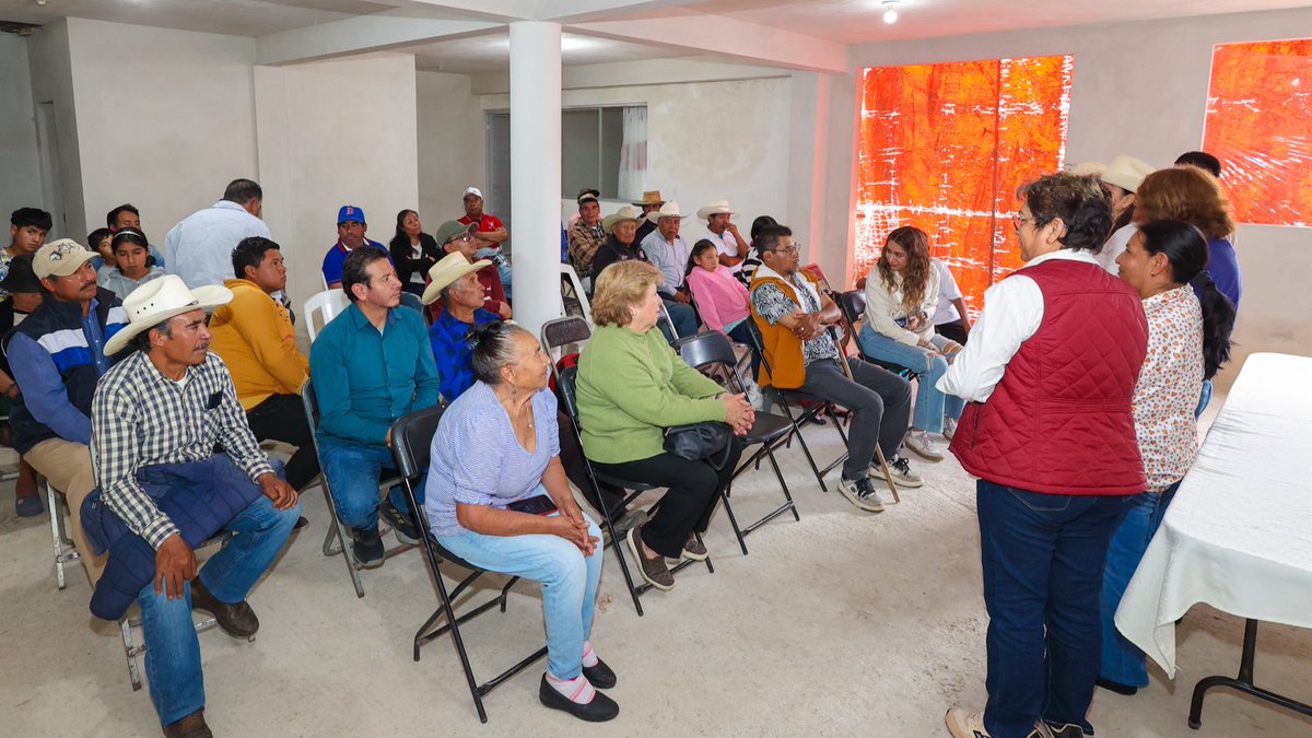VivancoEloisa's tweet image. 🔥 En Libres nos reunimos con nuestras amigas y amigos para fortalecer la lucha del pueblo y mantener viva la transformación 🇲🇽
🙏 Gracias a Estela y Joel por abrir su hogar. Sigamos juntas y juntos, firmes por la justicia y el cambio verdadero
#Transformación #PoderDelPueblo