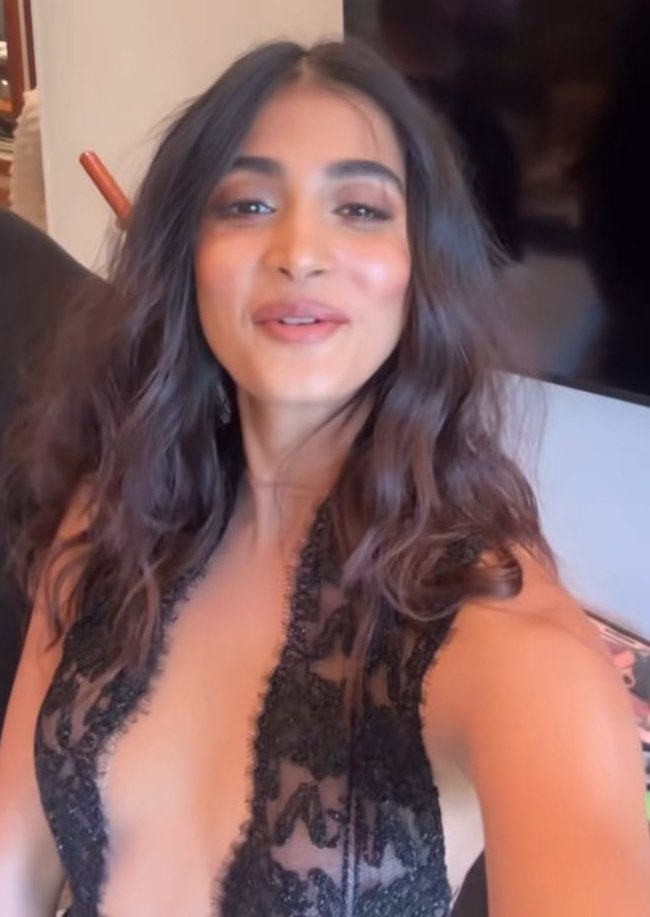 ๐๐ฌ๐๐ก๐๐๐๐ฉ๐๐ง๐๐๐ฏ๐ (@twilightmoon4u) on Twitter photo Pooja Hegde ๐ Pooja Hegde ๐