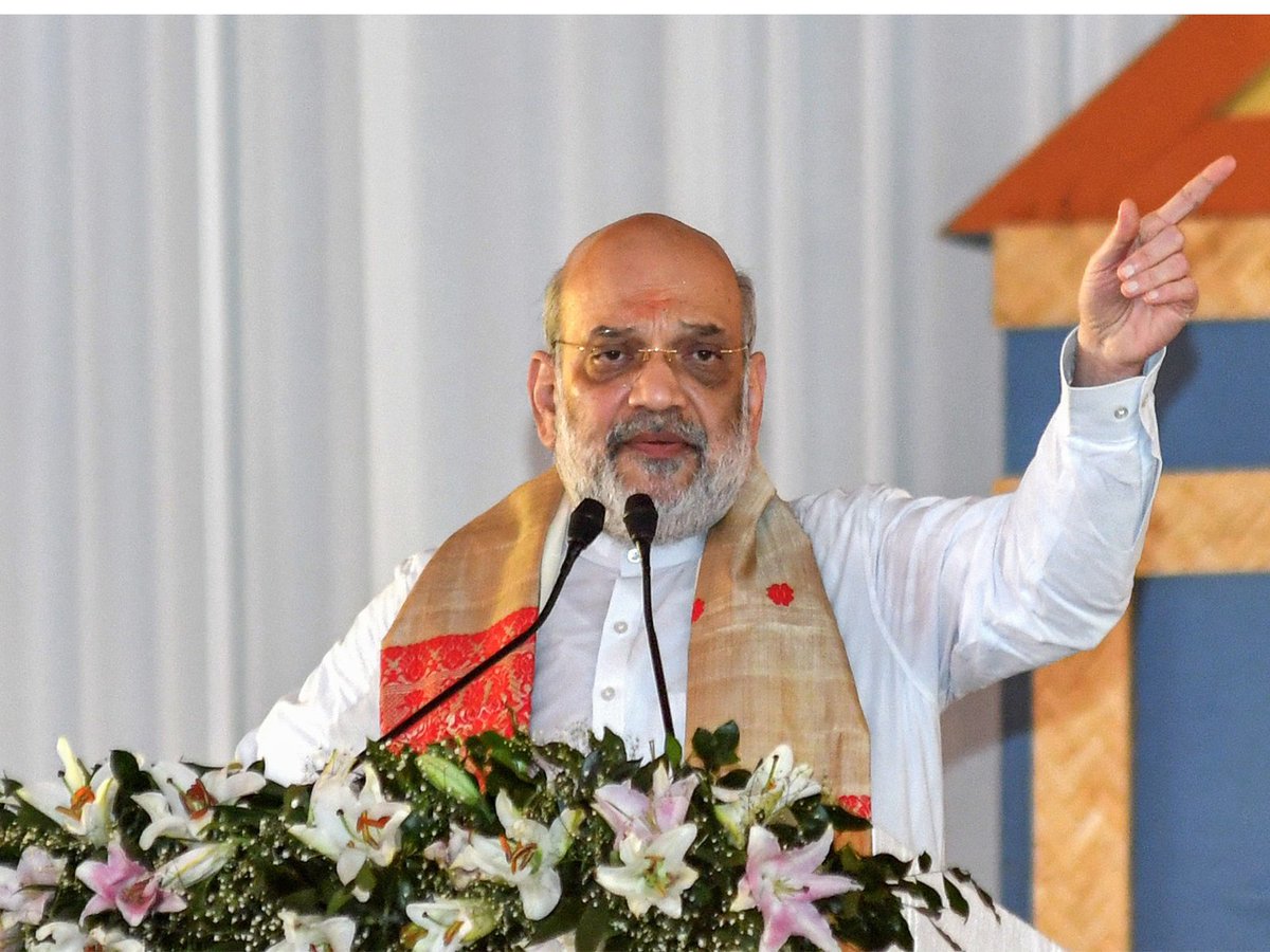 ani_digital's tweet image. "Language of technology, science, research": Union Minister Amit Shah extends greetings on Hindi Diwas

Read @ANI Story | aninews.in/news/national/…
#AmitShah #HindiDiwas #OfficialLanguage