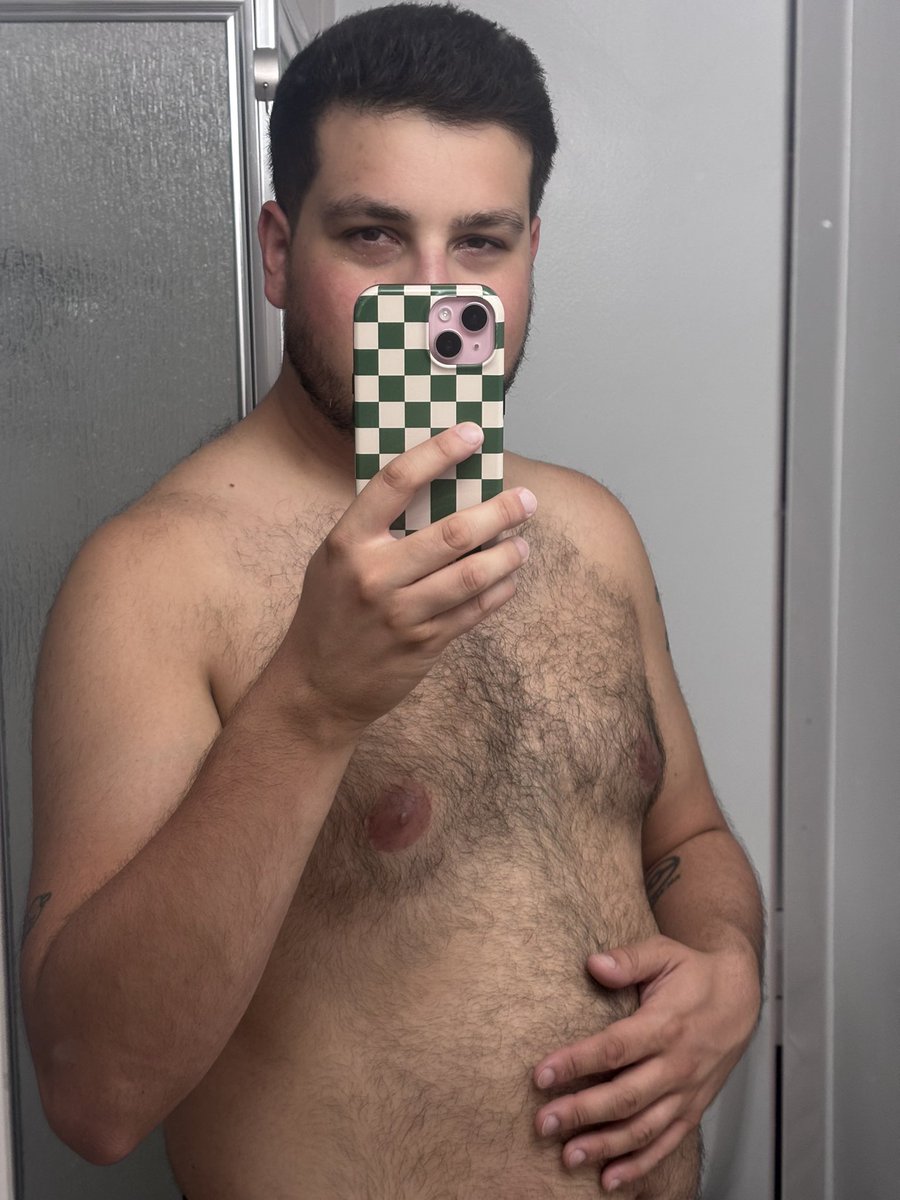 you ever just rub your own chest/belly hair and be like “that feels so nice”