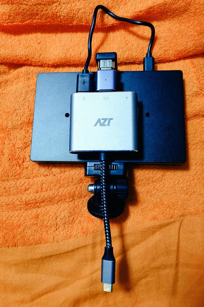 mani_mani_kun's tweet image. Retroid Dual Screenに頼らないDual Screenの動作の様子

ANBERNIC RG557
ANBERNIC RG406V
 
エミュ機への接続はType-Cケーブル一本のみ

ケーブル取り回しは再考の余地あり

#DualScreen
#ANBERNIC
#RG557
#RG406V