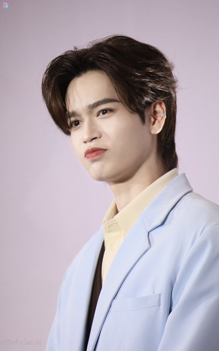 ไปอ่านอัญมณีที่รักมาใกล้จะจบละ คืองานเมื่อวานเหมือนพอร์ชทิมออกงานสังคมมากภาพในหัวคือจูม้าคพอร์ชทับทิมสุดๆ หมาเด็กกับพี่คนสวยไปเลยจบๆ เกมนี้ทิมชนะเพราะเมื่อวานจีบเก่งเกินน ชั้นอ่านนิยายจนเพี้ยนติดมากก