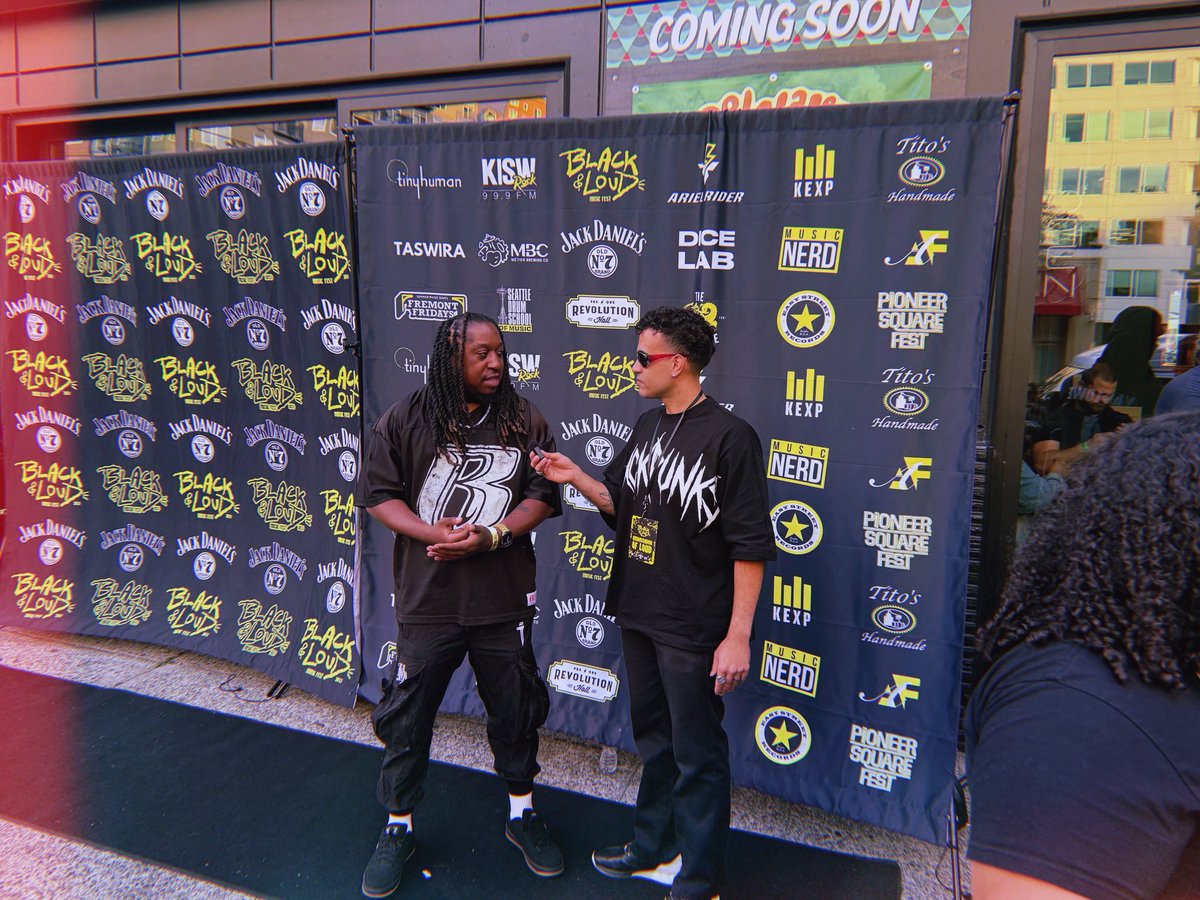 On the Black Carpet. Right where I'm supposed to be.