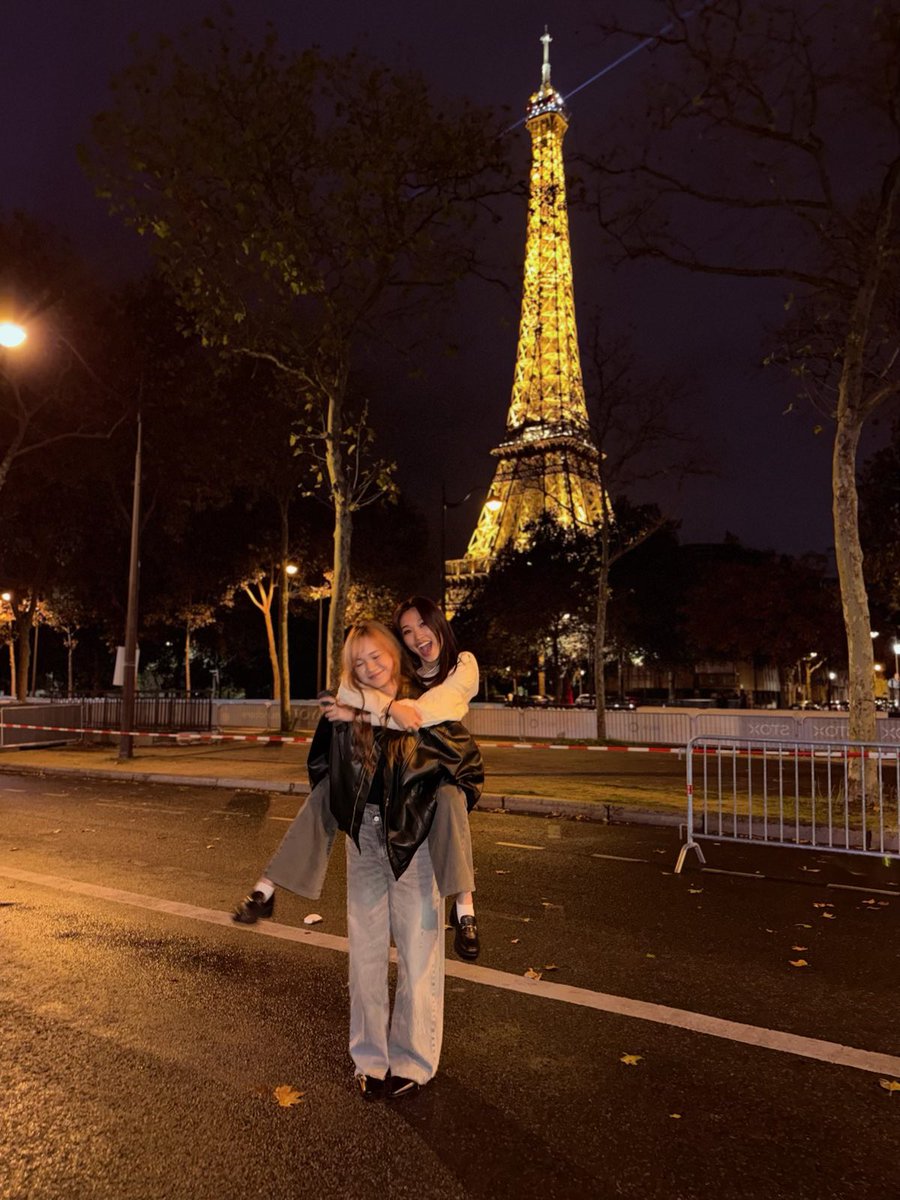 katiewonn's tweet image. city of love ❤️