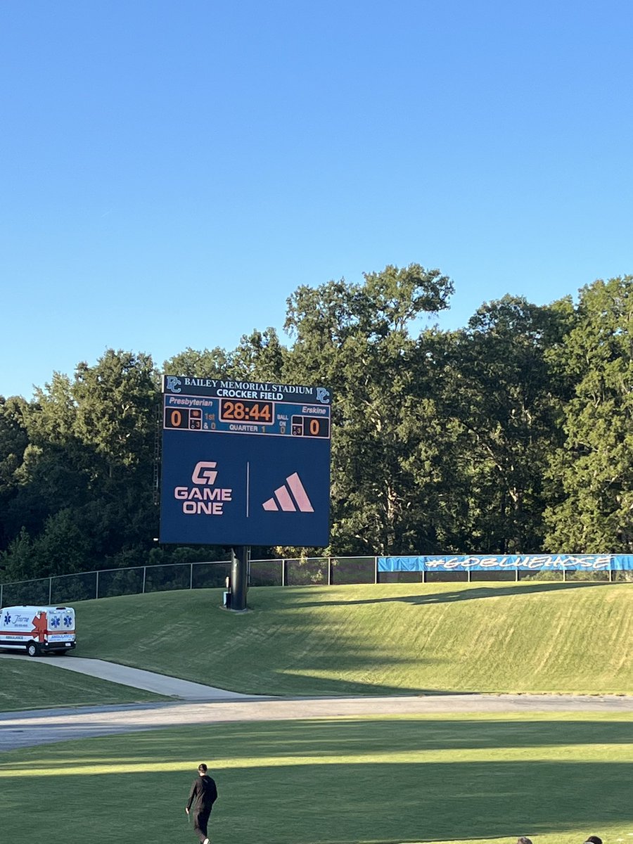 I really appreciate <a href="/devinbice88/">Coach Devin Bice 🏈</a> for having me on campus today it was a great experience and I look forward to coming back! <a href="/BlueHoseFB/">PC Football</a> <a href="/PrepRedzoneSC/">Prep Redzone South Carolina</a> <a href="/YorkRecruits/">York HS FB Recruits</a> <a href="/_YorkStrength/">York Strength</a> <a href="/Coach_green_sc/">Nathan Green</a>