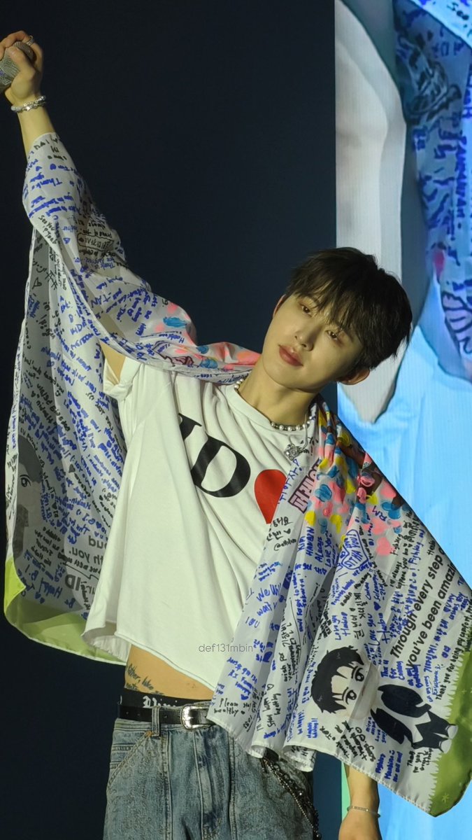 def131mbin's tweet photo. my cosmos @shxx131bi131 🌸

#BI #비아이 #HANBIN #KIMHANBIN #2025THELASTPARADEINJAKARTA https://t.co/jRmW4xJSiz