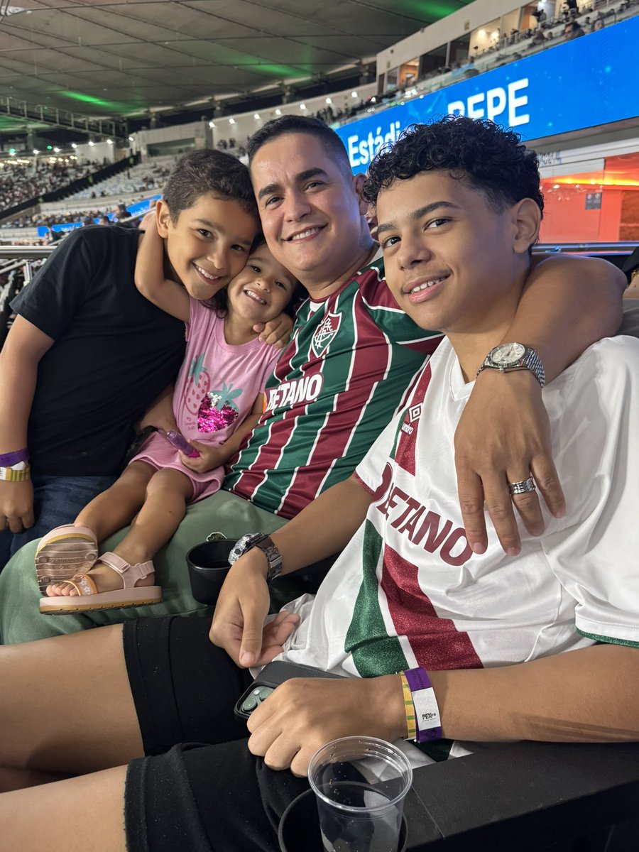Eu e minha família amamos o Fluminense! Por ele eu farei o meu melhor sempre.