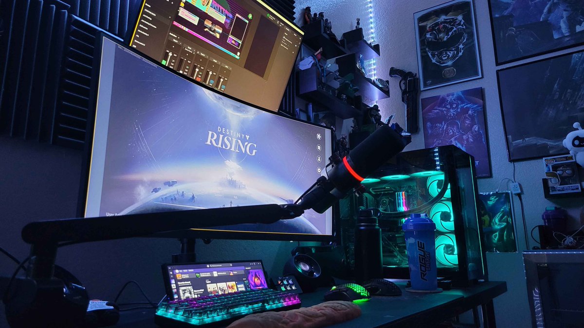 .<a href="/_DestinyRising/">Destiny: Rising</a> Time! <a href="/BxTplays/">🌴Britt & Topher🌵🔜DREAMHACK ATLANTA</a>  twitch.tv/brittxtopherpl…  #destiny #DestinyRising