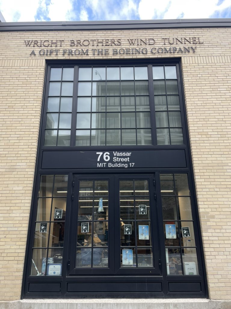 Ronnie (@ronniecurious) on Twitter photo 