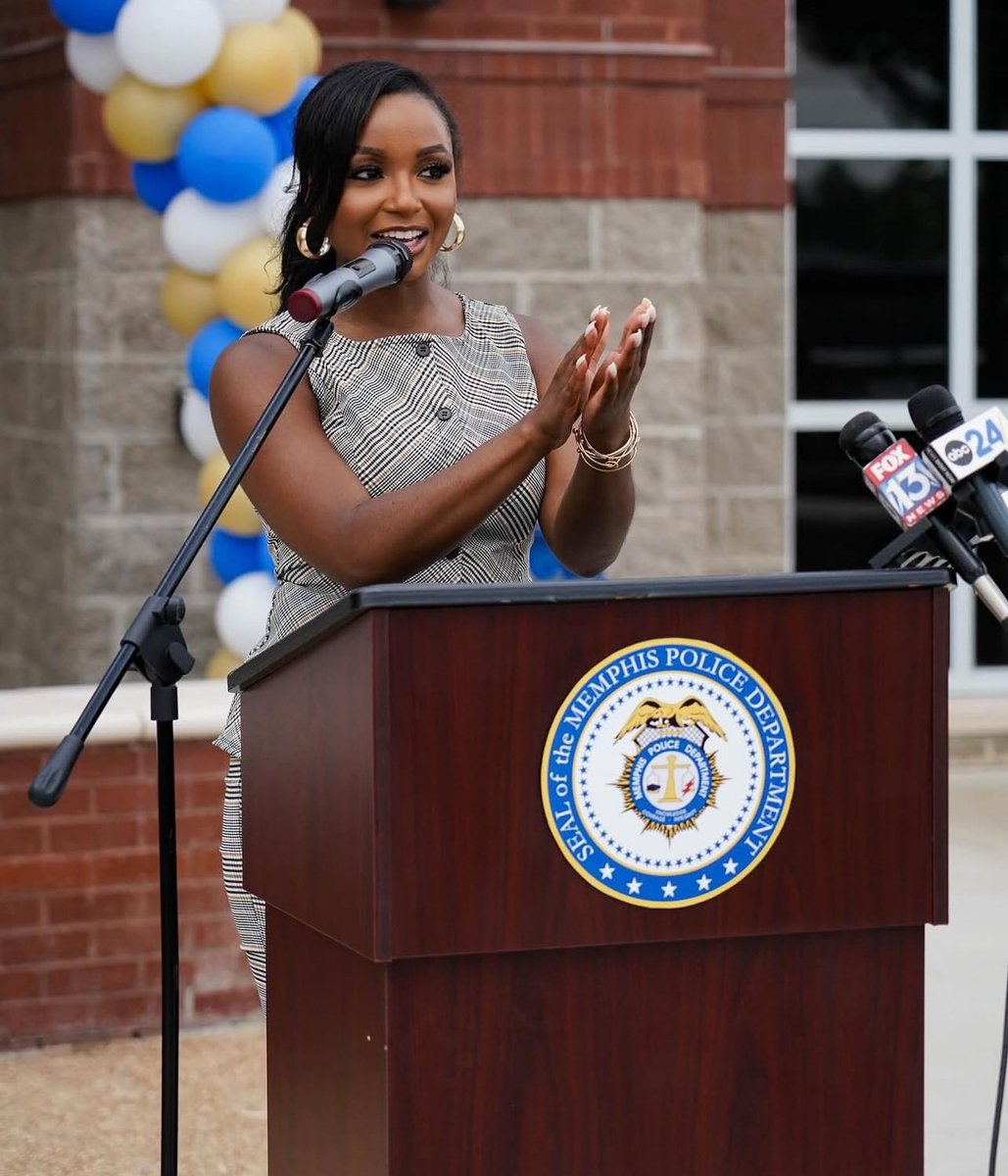 ✨ 1 year post-news! ✨

Leaving journalism felt like a big change, but there’s a full life beyond the newsroom. 

I’m so proud to be part of the work at the Memphis Police Department helping build a Stronger, Safer Memphis. 💙

#Memphis #PublicAffairs

facebook.com/share/p/17CSgb…