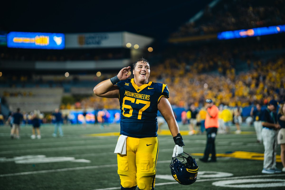 WVUfootball's tweet image. Comeback ... 𝘾𝙊𝙈𝙋𝙇𝙀𝙏𝙀.